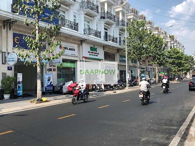 cho thuê mặt bằng vỉa hè kinh doanh ngay mặt tiền đường Lê Văn Huân P13 Tân Bình