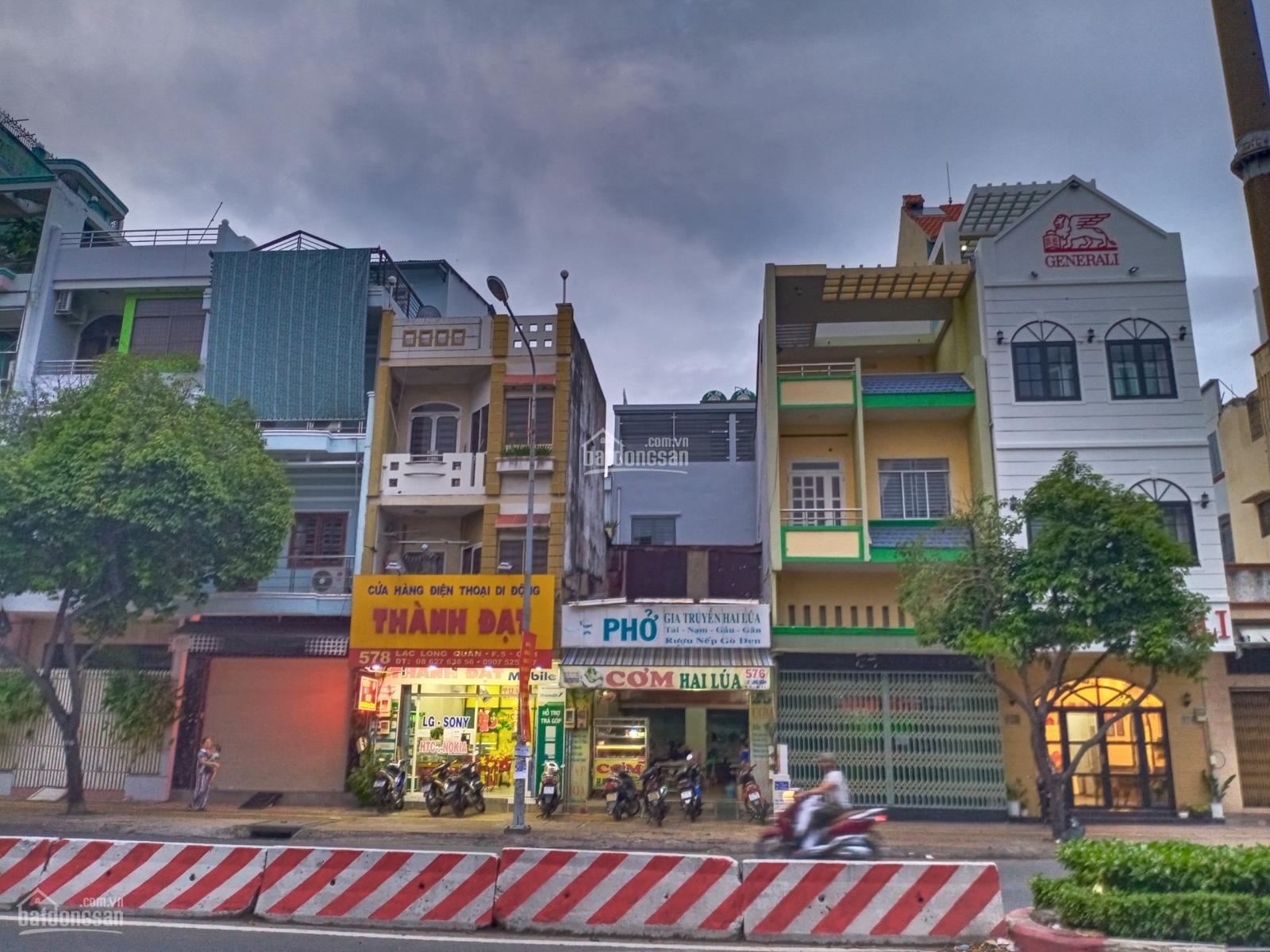 Bán nhà mặt phố TP HCM mặt tiền đường Lạc Long Quân xung quanh vô cùng sầm uất